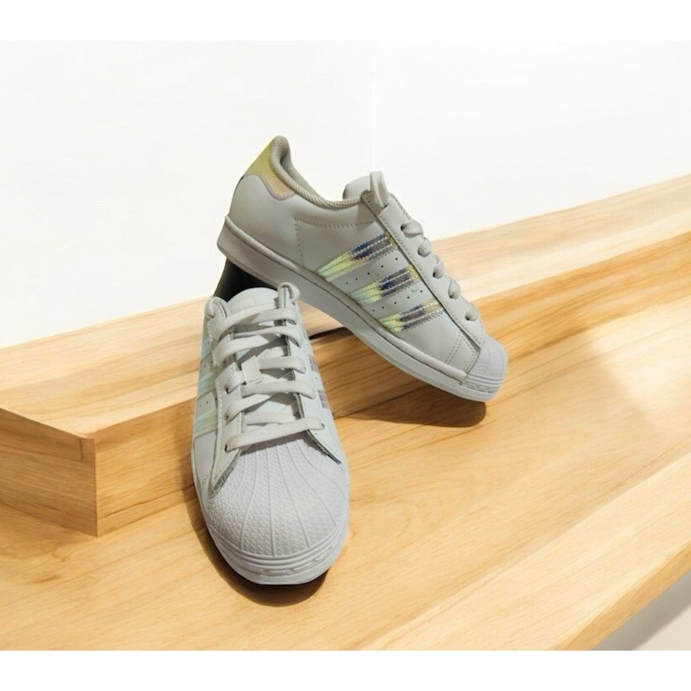 Adidas Superstar Shiny Iridescent GS FV3139 Size US 6.5 – Pre-Owned Good Conditi